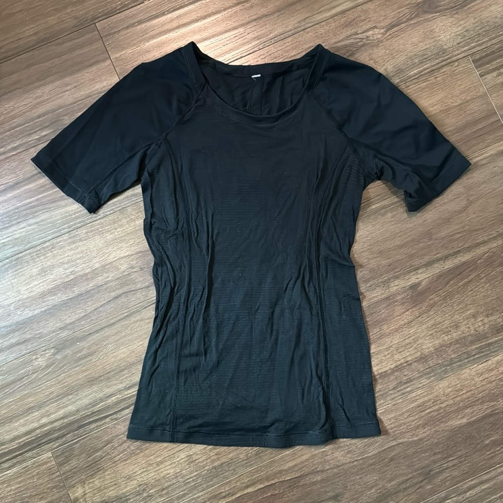 Lightweight Black Lulu Tshirt